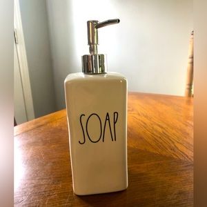Rae Dunn soap dispenser